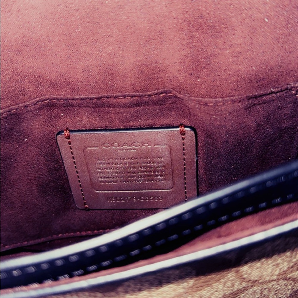 Authentic Coach New York Mini Crossbody - Picture 7 of 9